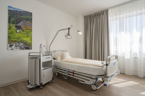Single-occupancy room at the orthopaedic clinic in Gundelfingen, Germany