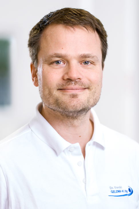  Dr. med. Christoph Ewald, Registrar for Orthopaedics and Trauma Surgery